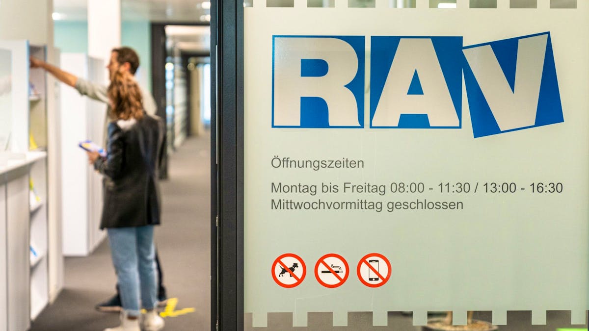 Schweizer Arbeitsmarkt im Mai: Quote stabil, Dynamik lässt nach